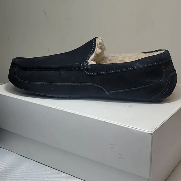 Ugg Ascot navy slippers 110110 size 12 - Picture 5 of 9